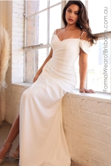 Sienna-Wedding-Dress-Sitting-1-scaled